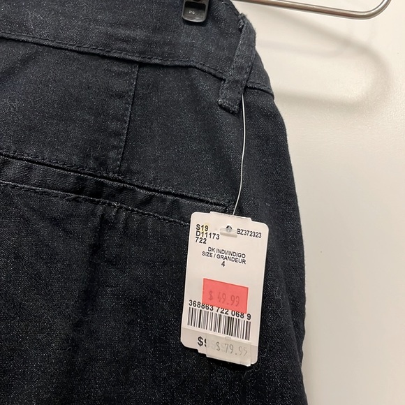 Brand new women’s pants. Size 4 - Picture 4 of 4